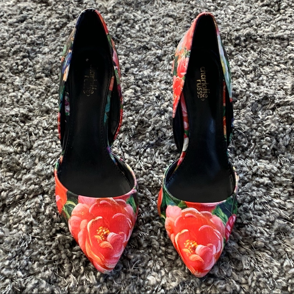 Black Floral Pumps